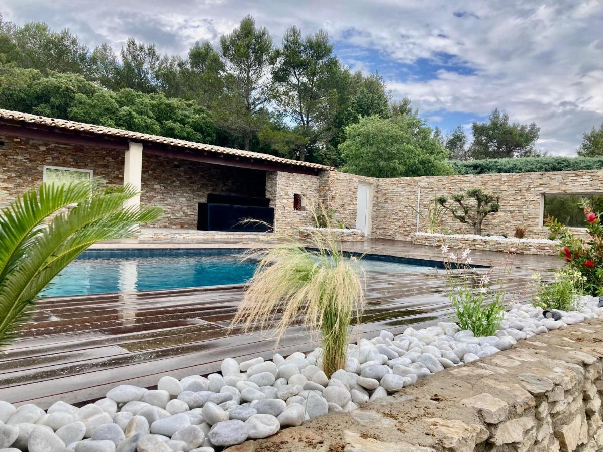 Magnifique villa de luxe au coeur de la garrigue Nîmes Extérieur photo