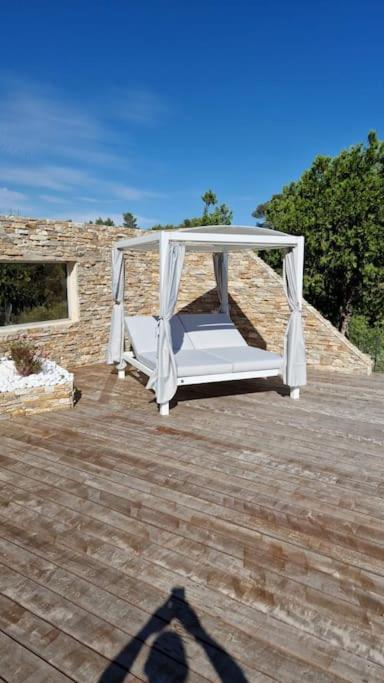 Magnifique villa de luxe au coeur de la garrigue Nîmes Extérieur photo